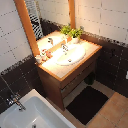 Confort Alpin : T3 Proche Pistes, Parking, Wifi - Fr-1-598-74 شقة *
